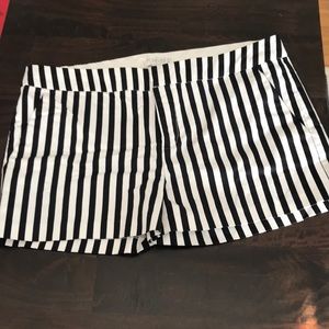 Forever 21 Junior Stripe Shorts Black/White Large